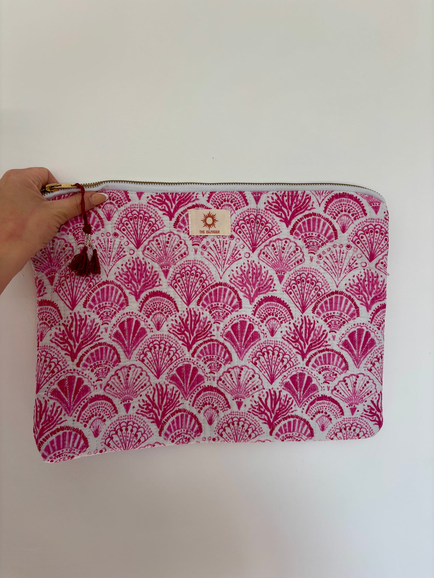 Shell Laptop Case (Blue & Pink)