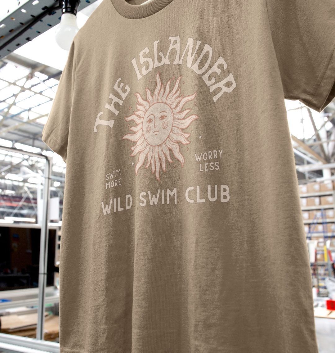 The Islander - Wild Swimming Club - Women's T shirt - Isle of Wight