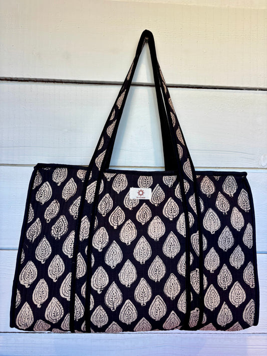Black Leaf Leopard Large Zipped Tote Bag