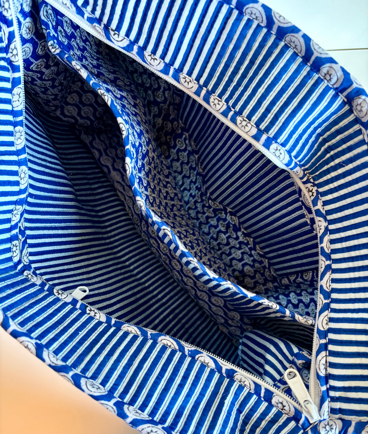 Blue Stripes Compartment Organiser Tote Bag