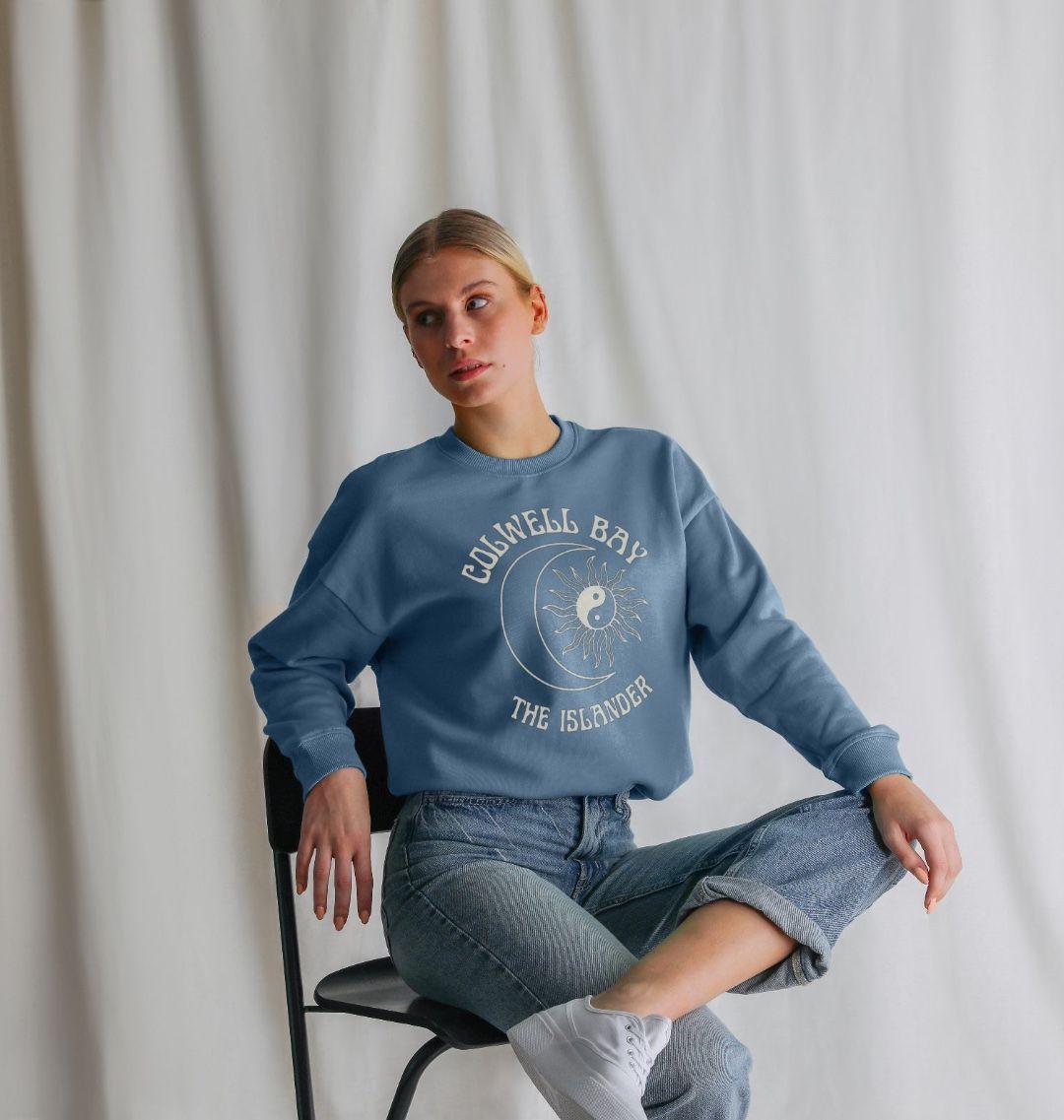 Colwell Bay - Sun and Moon - Women's oversized style sweatshirt - The Islander