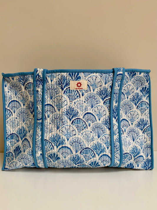 Blue Shell Large Tote Bag (Zip Fastening)