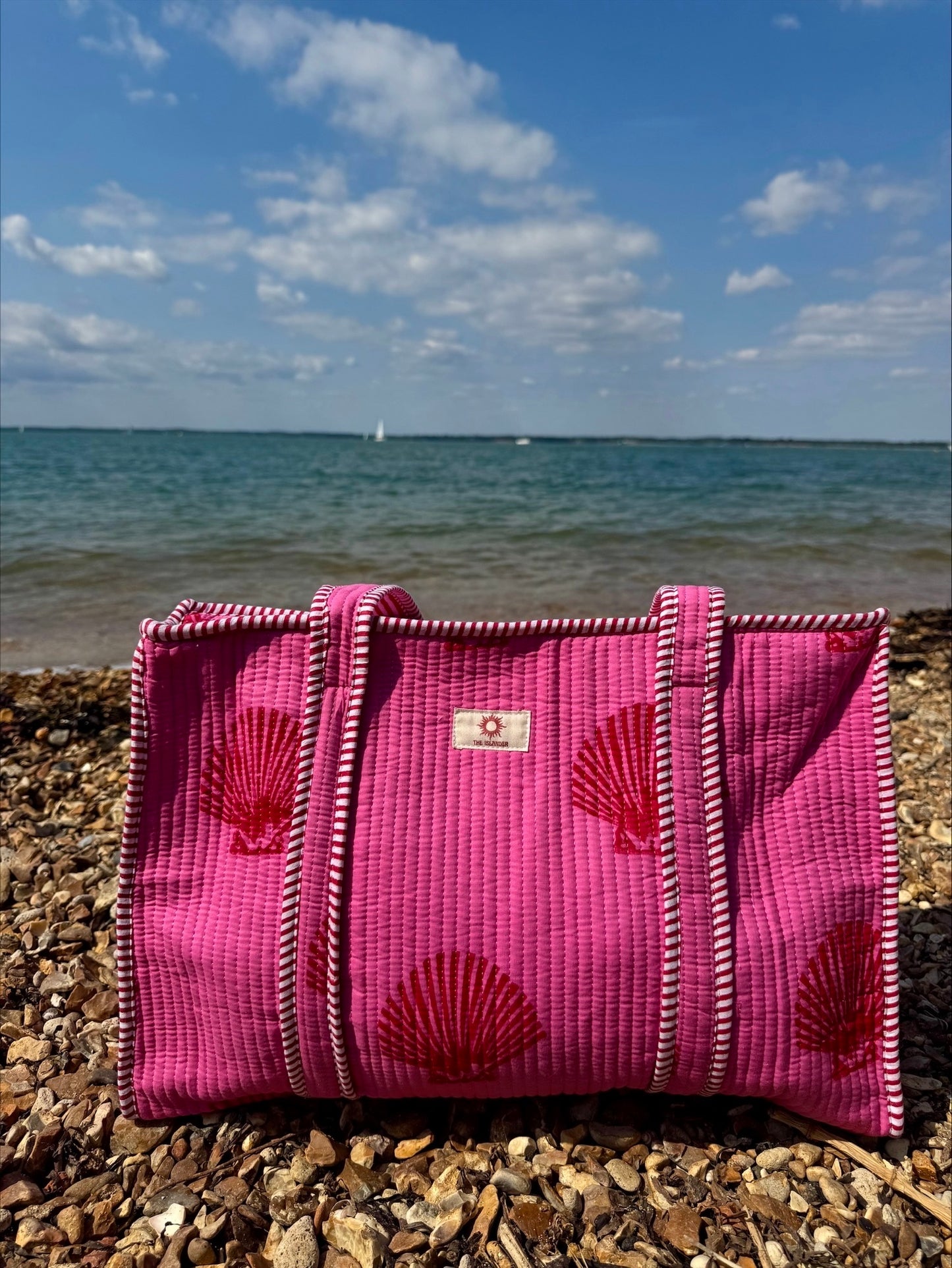 Pink & Red Shells Zipped Tote Bag