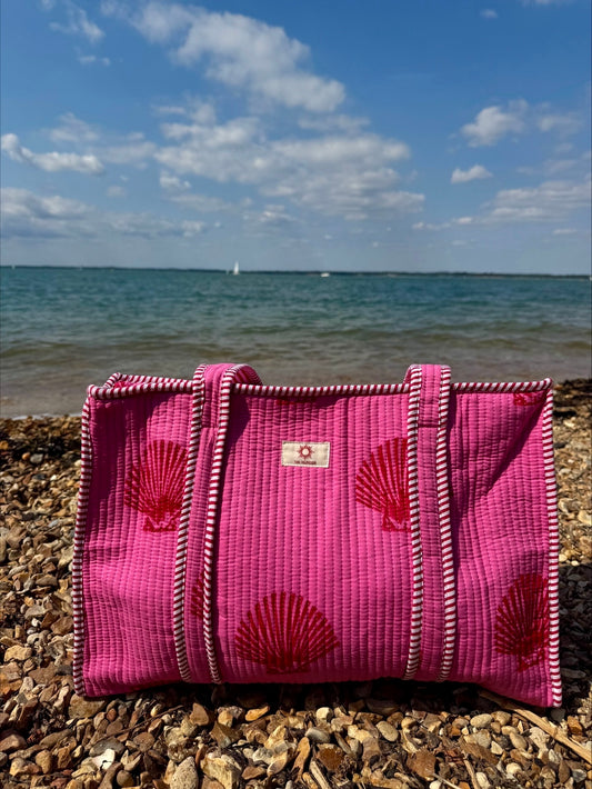 Pink & Red Shells Zipped Tote Bag