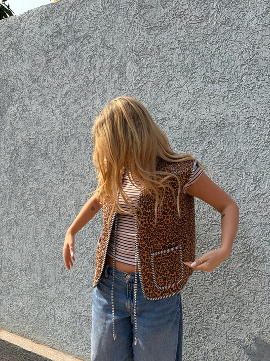 Leopard Print Sleeveless Jacket