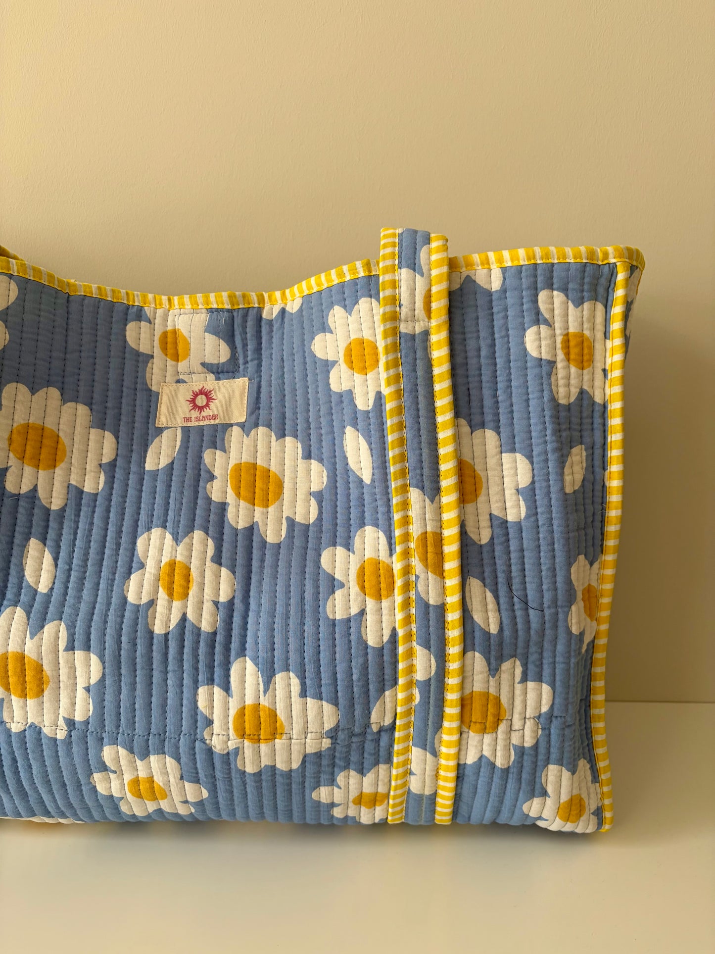 Daisy Large Tote Bag Zip Fastening
