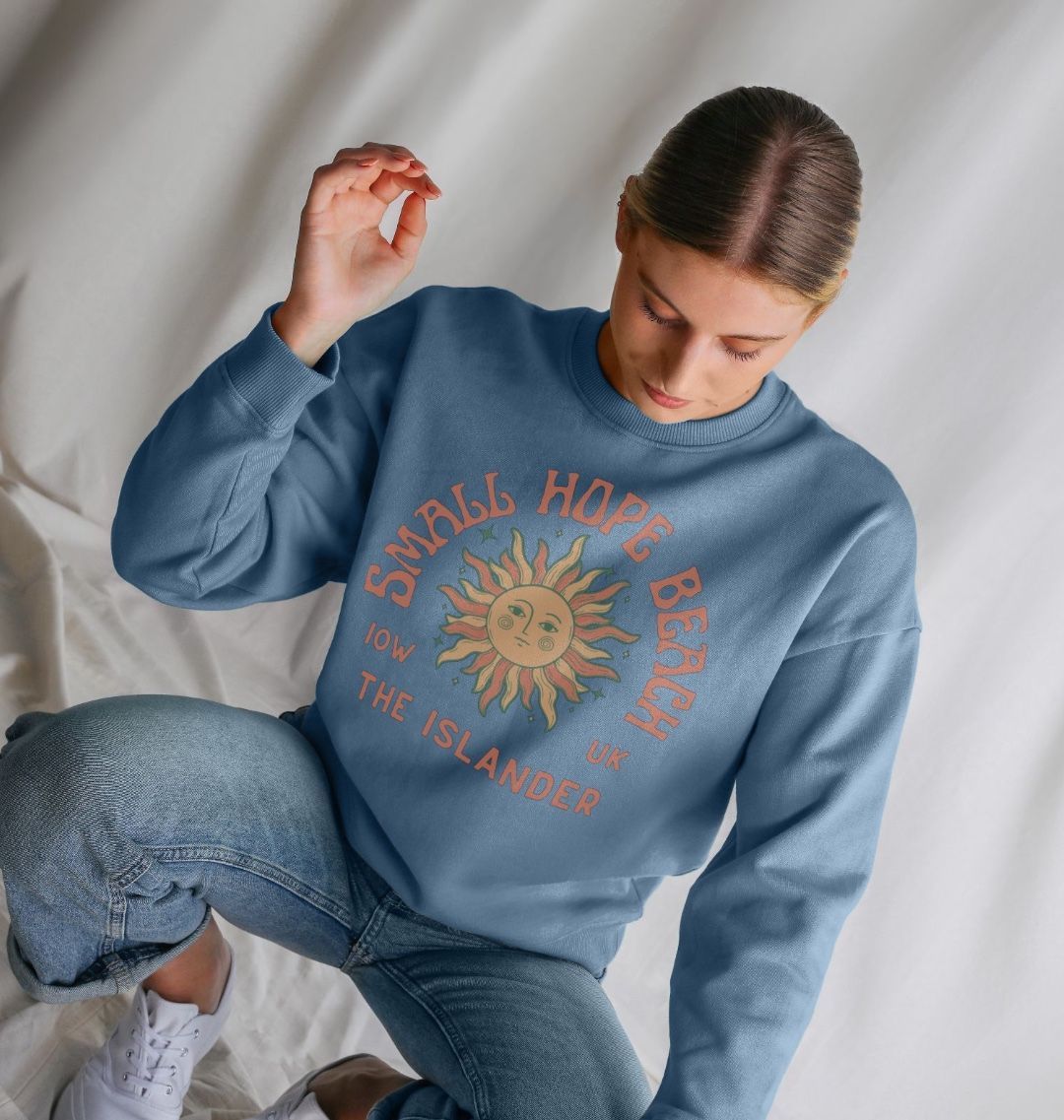 Small Hope Beach - Women's oversized sweatshirt - Sunshine and stars - The Islander